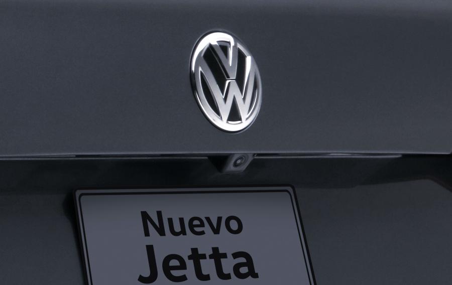 Логотип Volkswagen Jetta 2018 года  (MX) (фото 25 из 30)